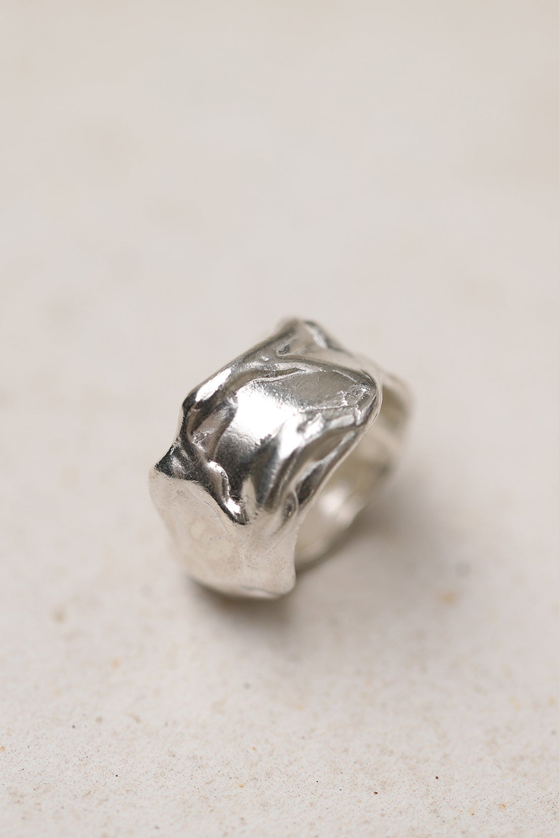 Another pearl flow ring
